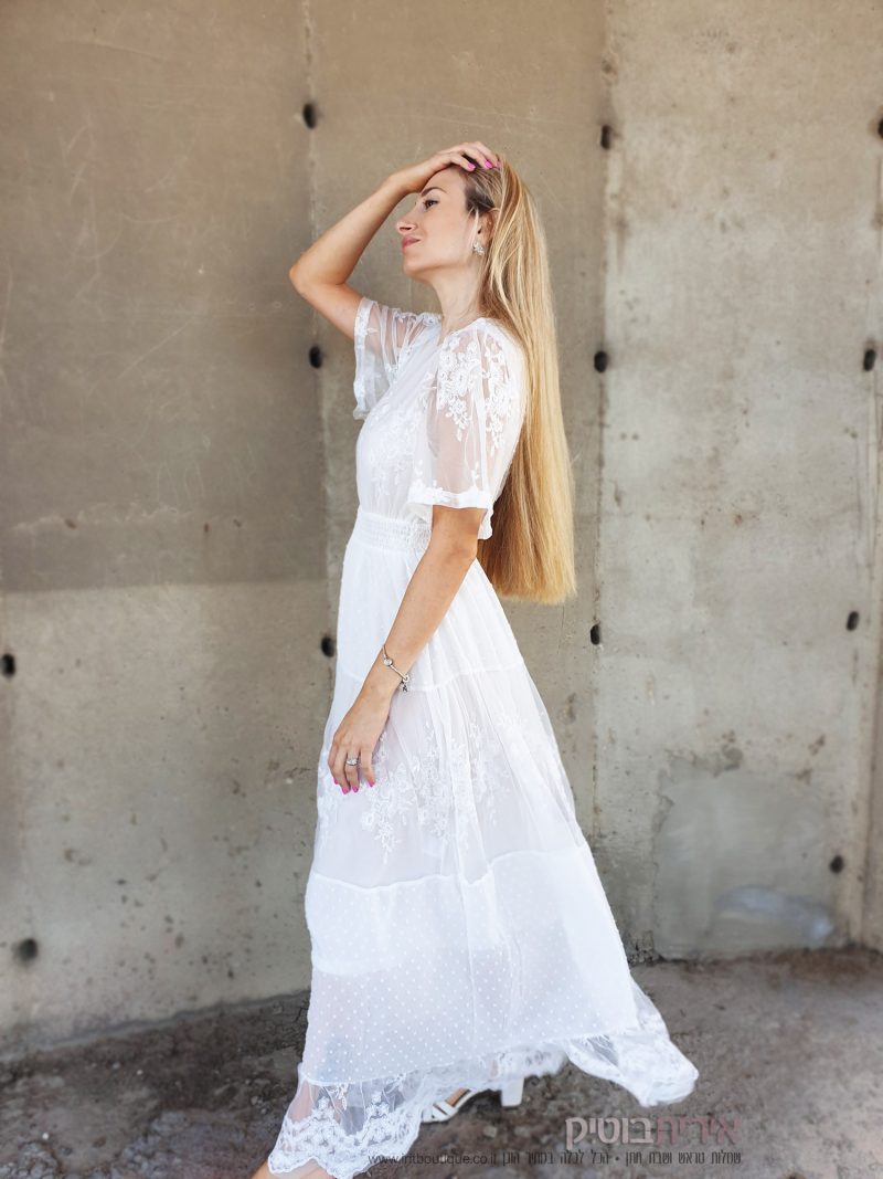 שמלה לבנה ארוכה